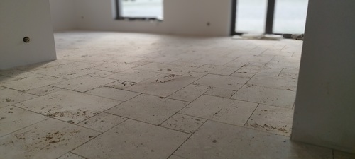 Kamień naturalny w systemach ogrzewania podłogowego: fakty, korzyści, najlepsze wybory